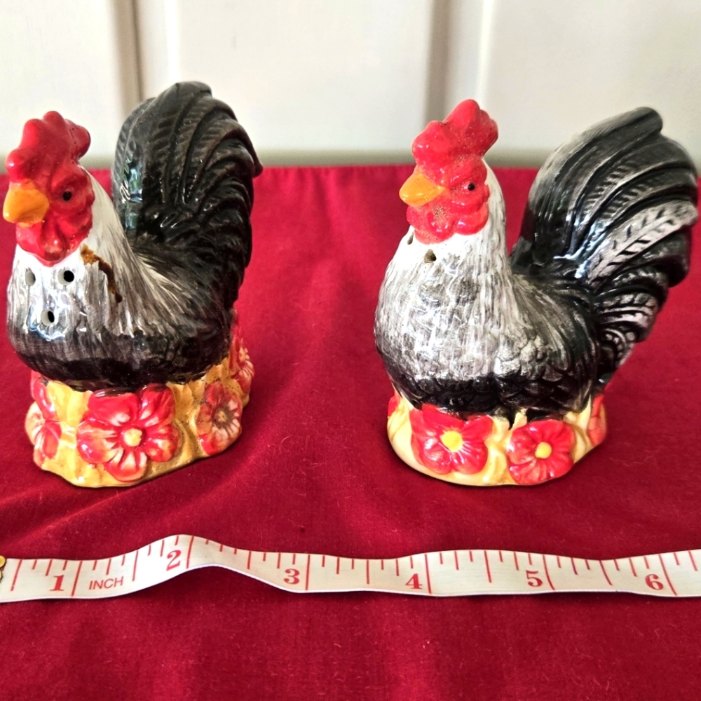 Rooster Salt & Pepper Shaker Set